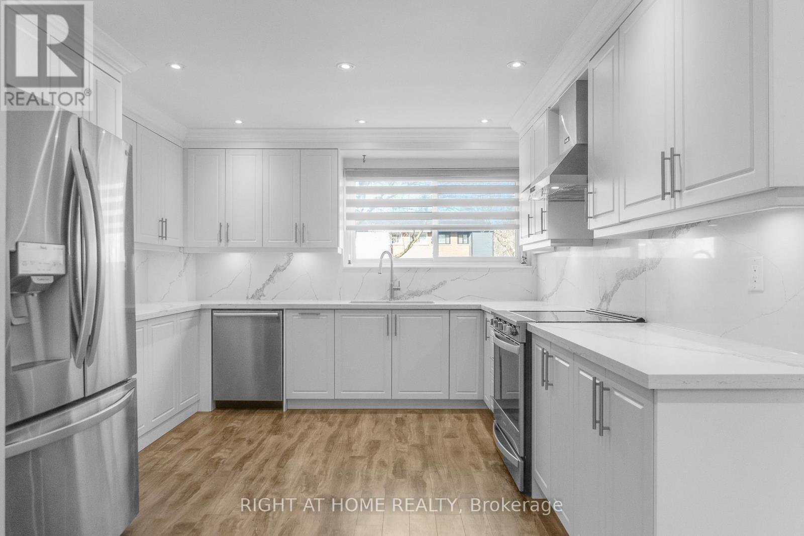 5473 Schueller Crescent, Burlington, Ontario  L7L 3T1 - Photo 12 - W13033230