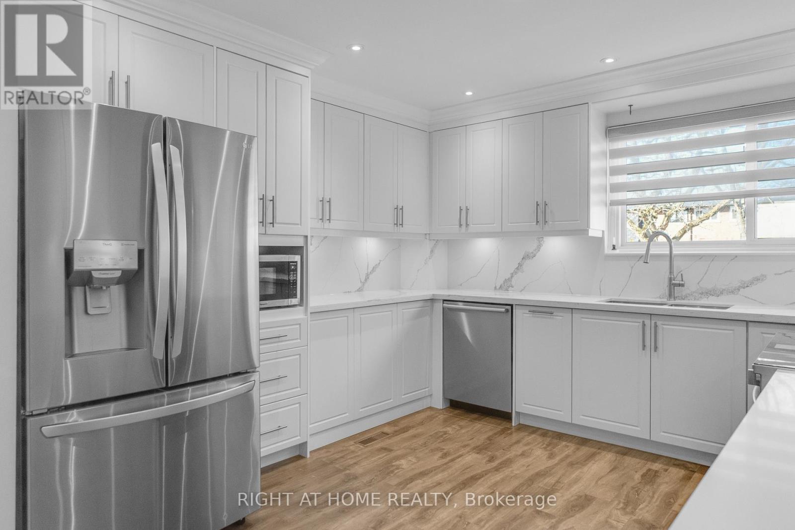 5473 Schueller Crescent, Burlington, Ontario  L7L 3T1 - Photo 15 - W13033230