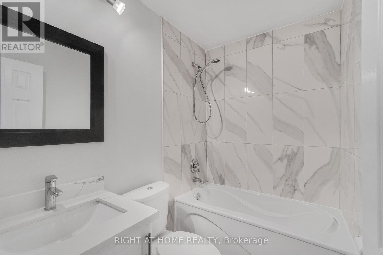 5473 Schueller Crescent, Burlington, Ontario  L7L 3T1 - Photo 31 - W13033230