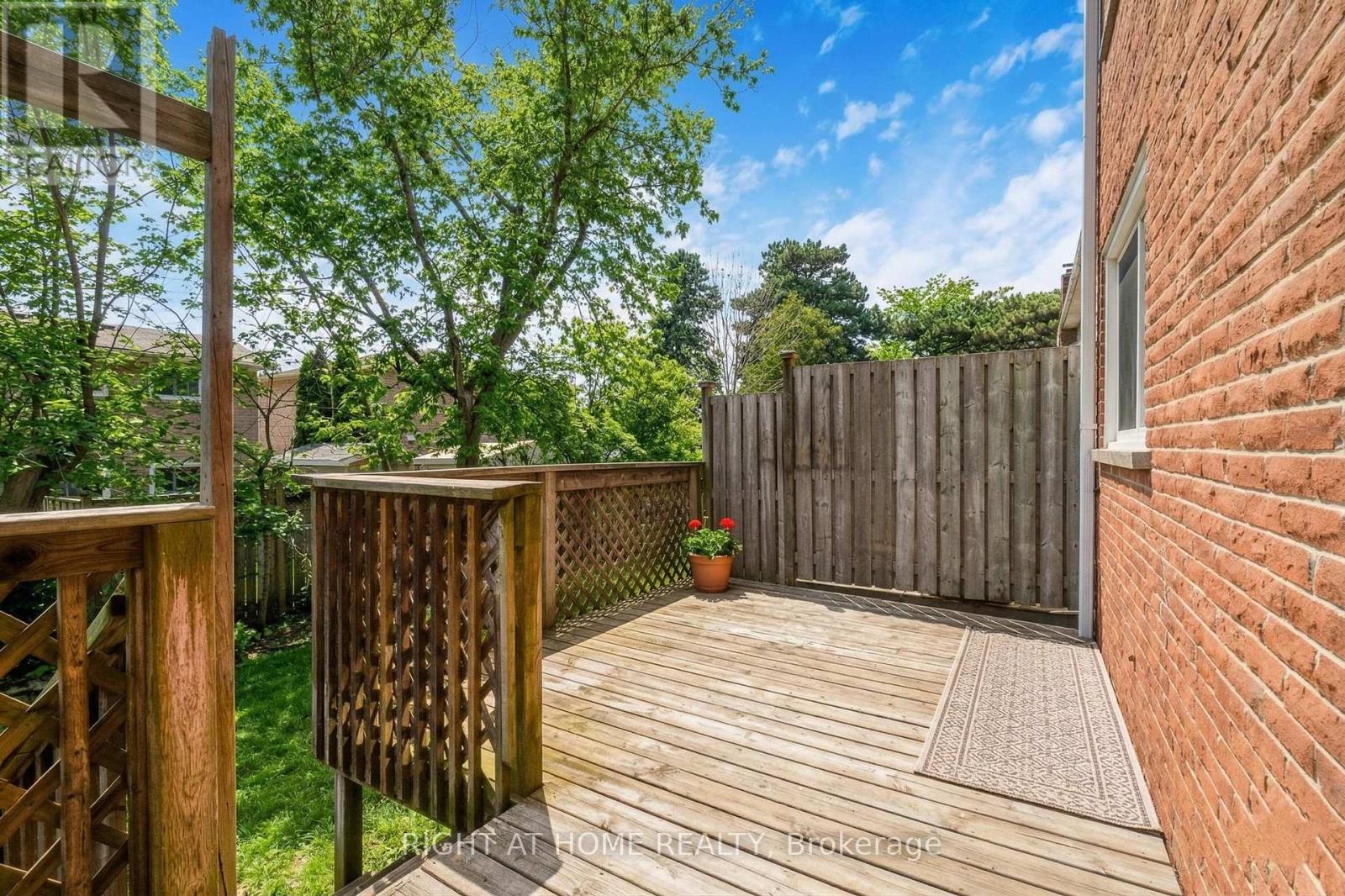 5473 Schueller Crescent, Burlington, Ontario  L7L 3T1 - Photo 39 - W13033230