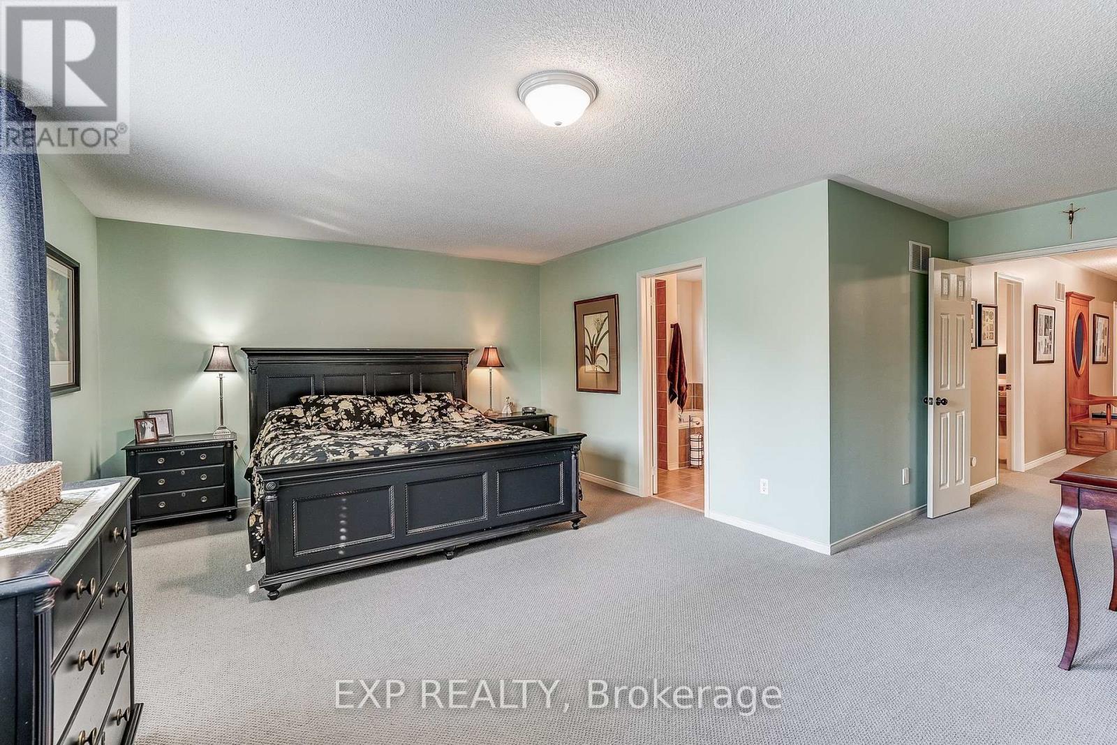 3173 Malham Gate, Mississauga, Ontario  L5M 6K8 - Photo 17 - W13033246