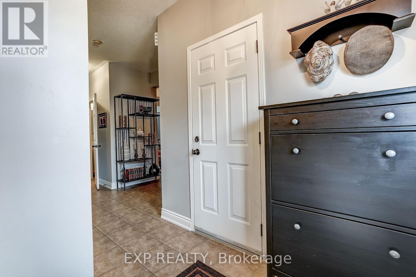 3173 Malham Gate, Mississauga, Ontario  L5M 6K8 - Photo 4 - W13033246