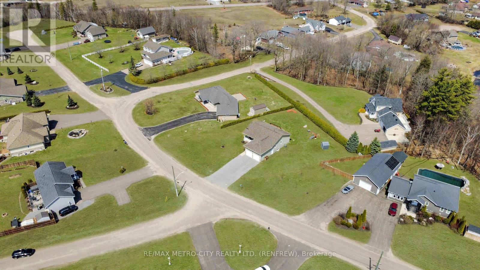 35 Lakeridge Trail, Whitewater Region, Ontario  K0J 1C0 - Photo 42 - X13029602