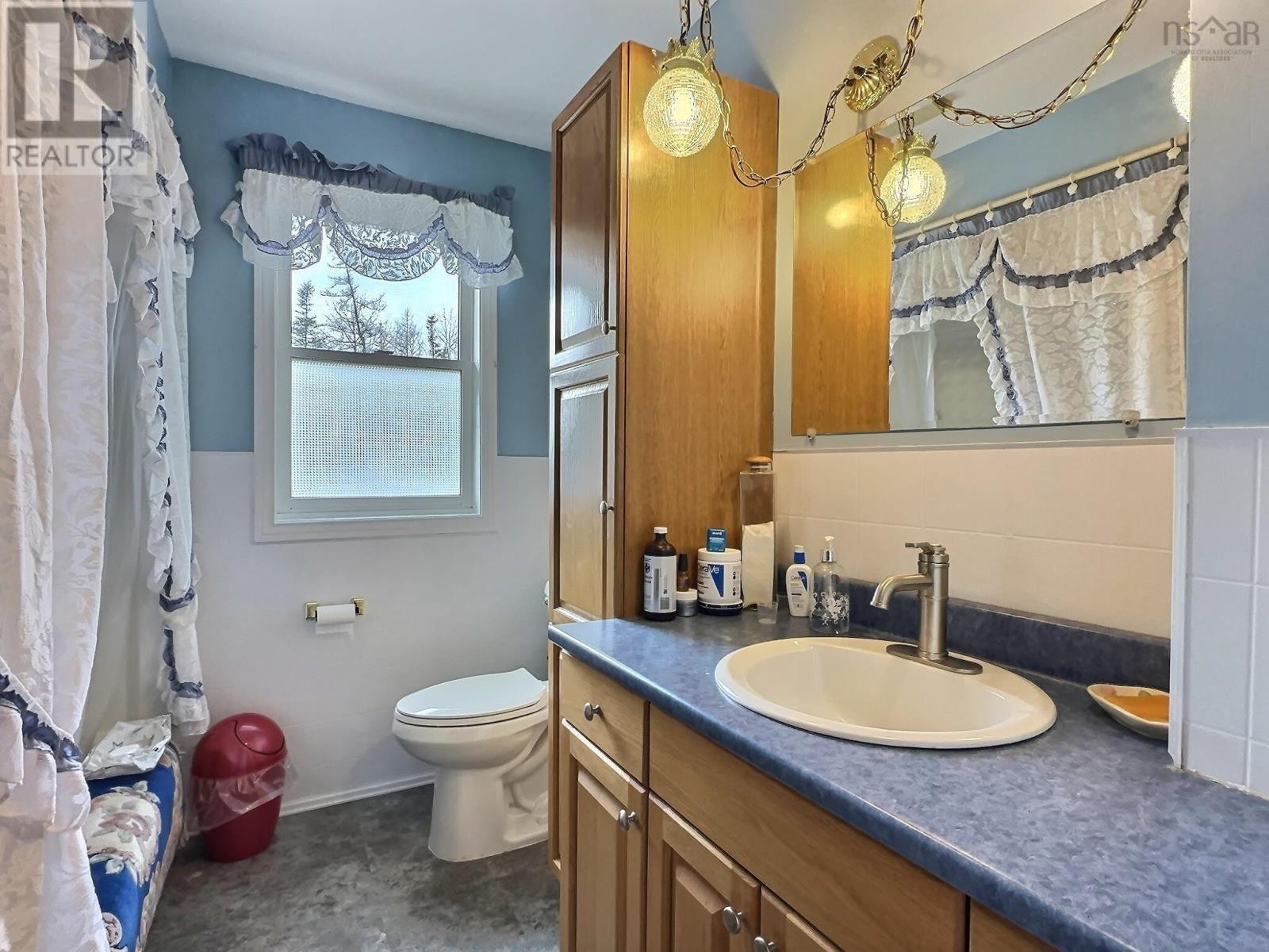 230 Salmon River Road, Valley, Nova Scotia  B6L 2S9 - Photo 16 - 202608290