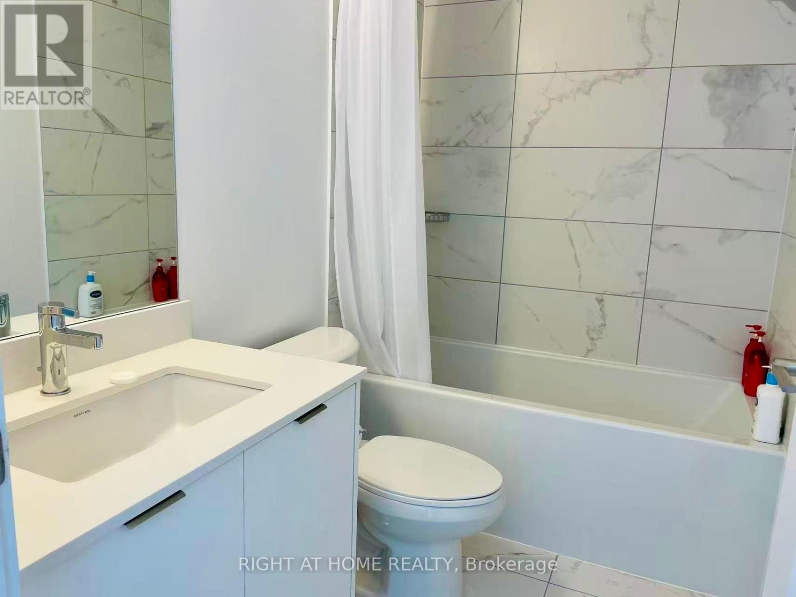 1607 - 202 Burnhamthorpe Road E, Mississauga, Ontario  L5A 0B2 - Photo 14 - W13017528