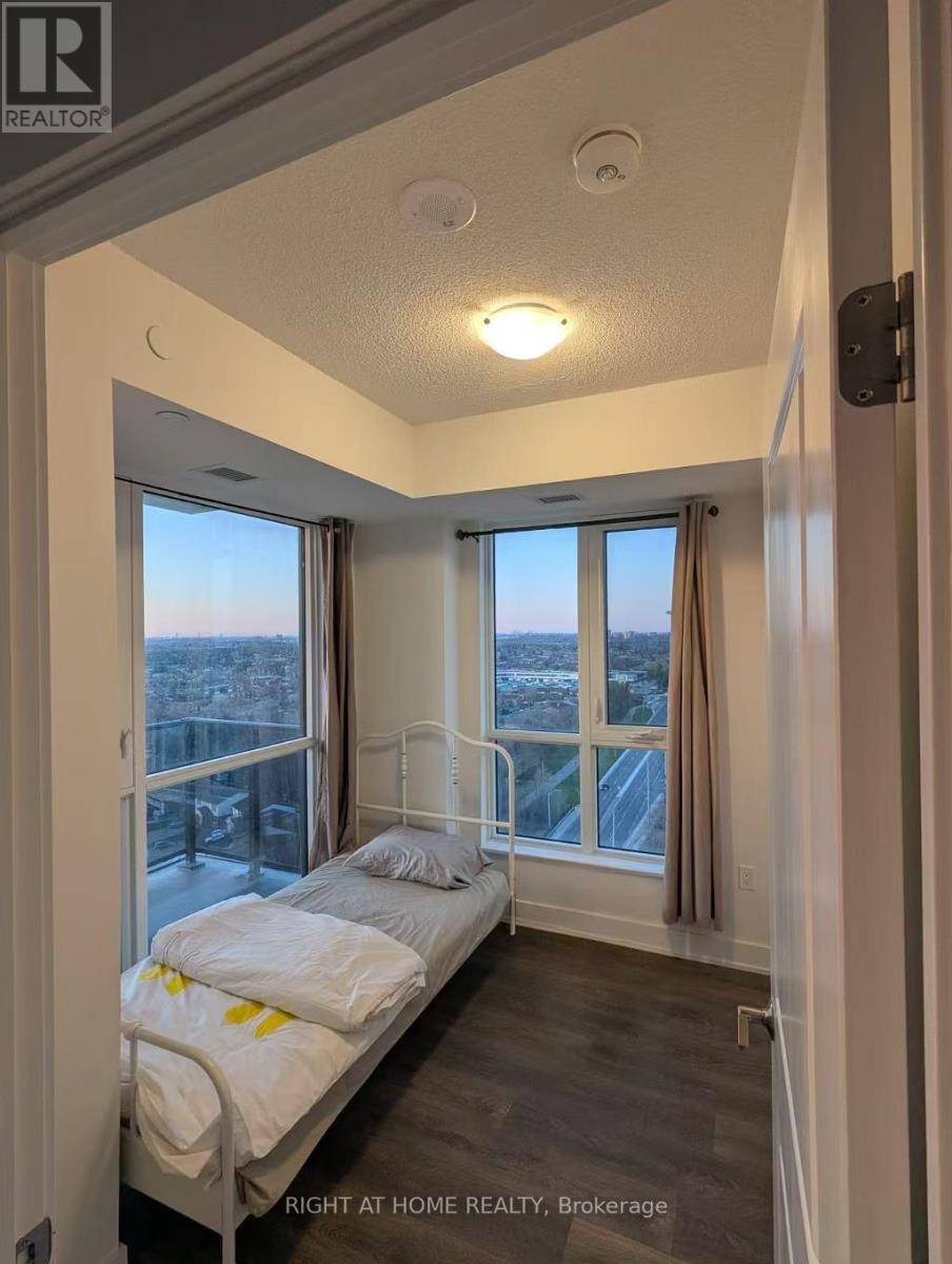 1607 - 202 Burnhamthorpe Road E, Mississauga, Ontario  L5A 0B2 - Photo 11 - W13017528