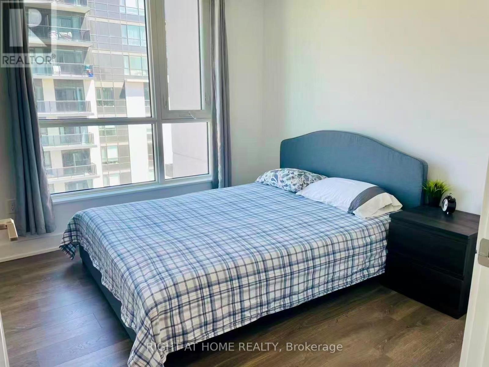 1607 - 202 Burnhamthorpe Road E, Mississauga, Ontario  L5A 0B2 - Photo 15 - W13017528