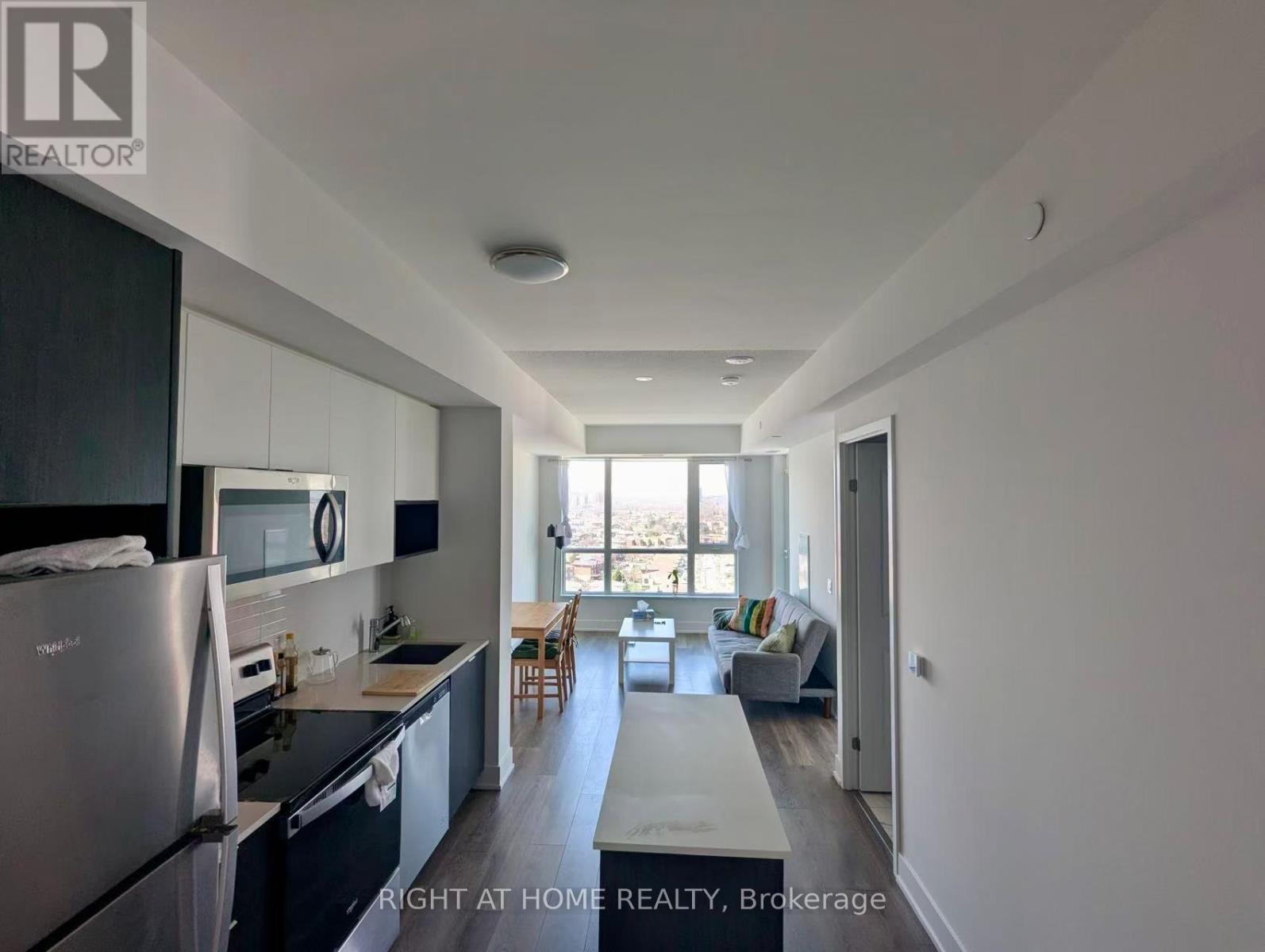 1607 - 202 Burnhamthorpe Road E, Mississauga, Ontario  L5A 0B2 - Photo 8 - W13017528