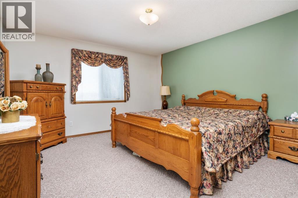 5319 60 Street, Camrose, Alberta  T4V 4L2 - Photo 15 - A2289812