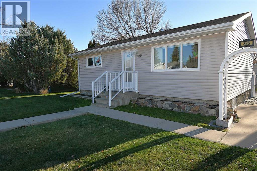 325 4 Avenue, Bassano, Alberta  T0J 0B0 - Photo 3 - A2268868