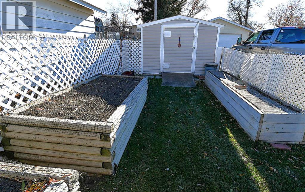 325 4 Avenue, Bassano, Alberta  T0J 0B0 - Photo 36 - A2268868