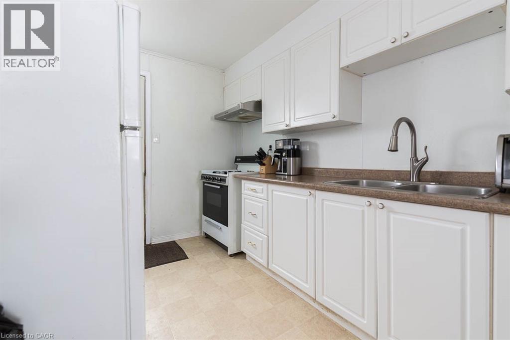 341 Corvette Street, Welland, Ontario  L3B 4S5 - Photo 4 - 40805131