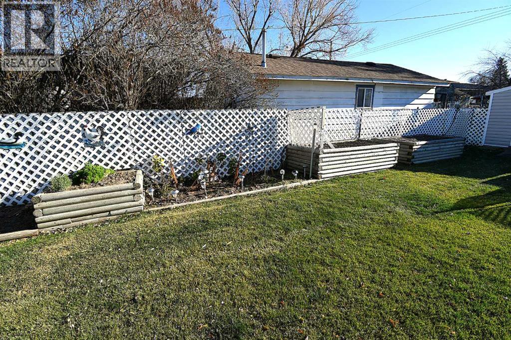 325 4 Avenue, Bassano, Alberta  T0J 0B0 - Photo 35 - A2268868