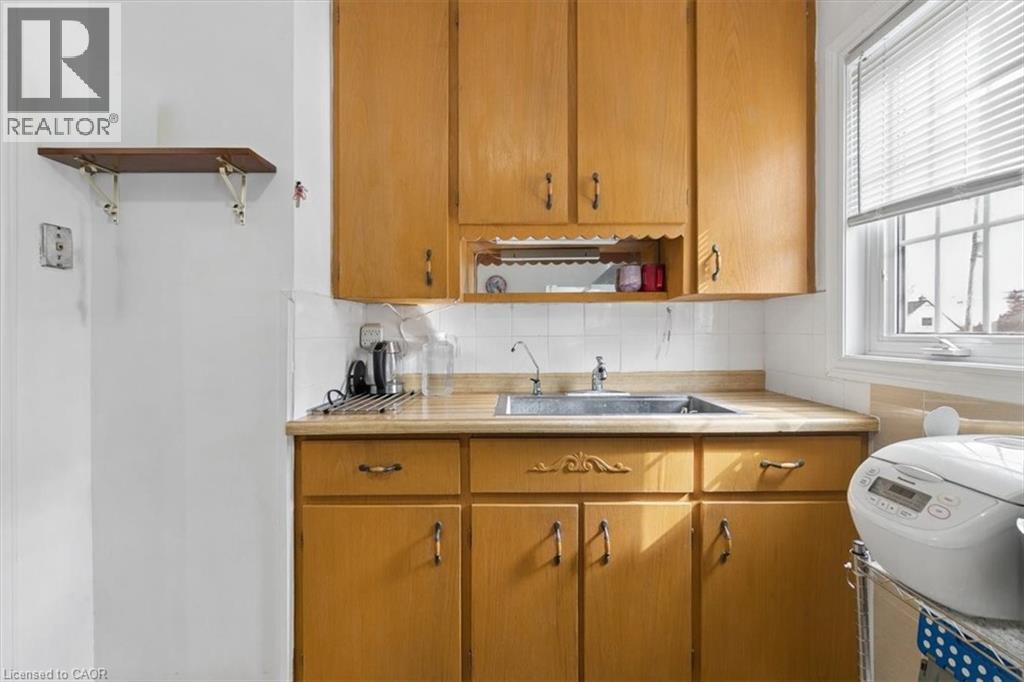 18 Gowdy Avenue, Guelph, Ontario  N1H 2K7 - Photo 8 - 40823169