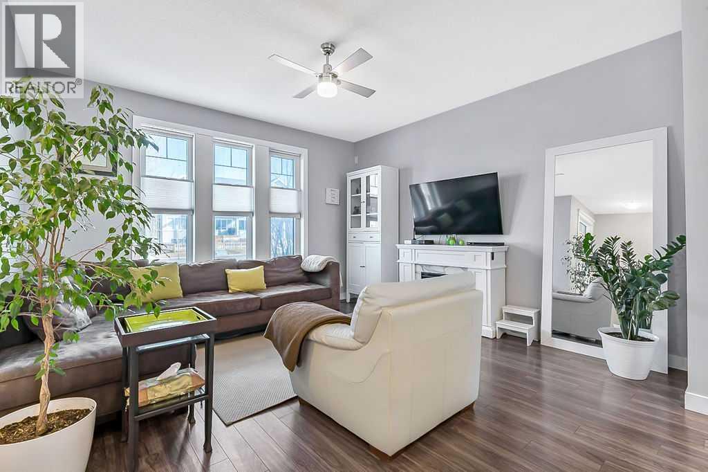 147 River Heights Drive, Cochrane, Alberta  T4C 0Y1 - Photo 4 - A2296822