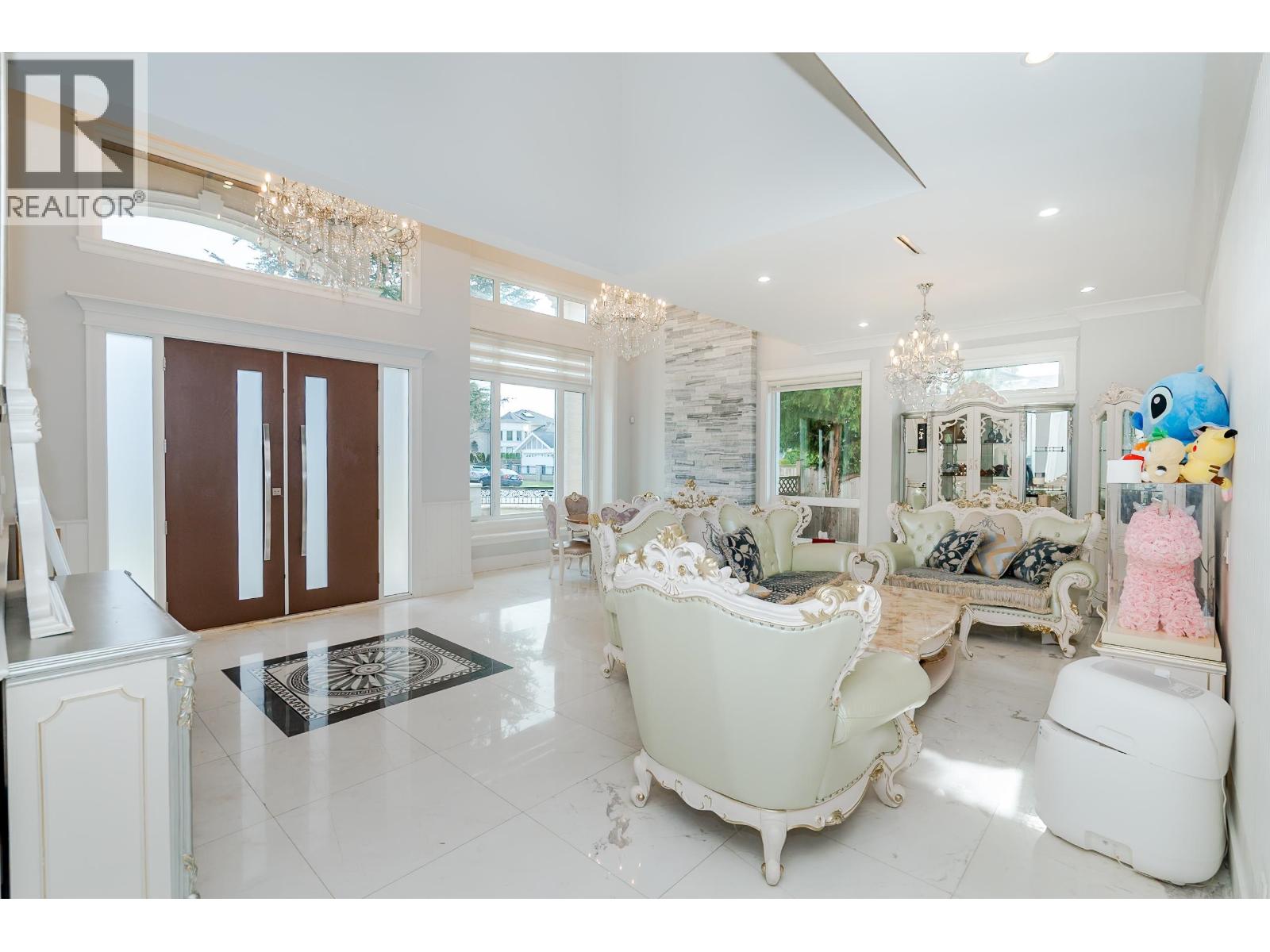 6011 Takla Place, Richmond, British Columbia  V7C 4A1 - Photo 4 - R3113019