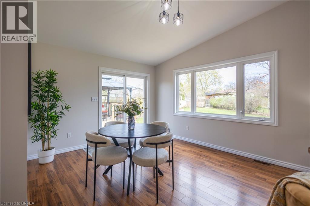 11 Montour Place, Brantford, Ontario  N3R 5E4 - Photo 11 - 40822691