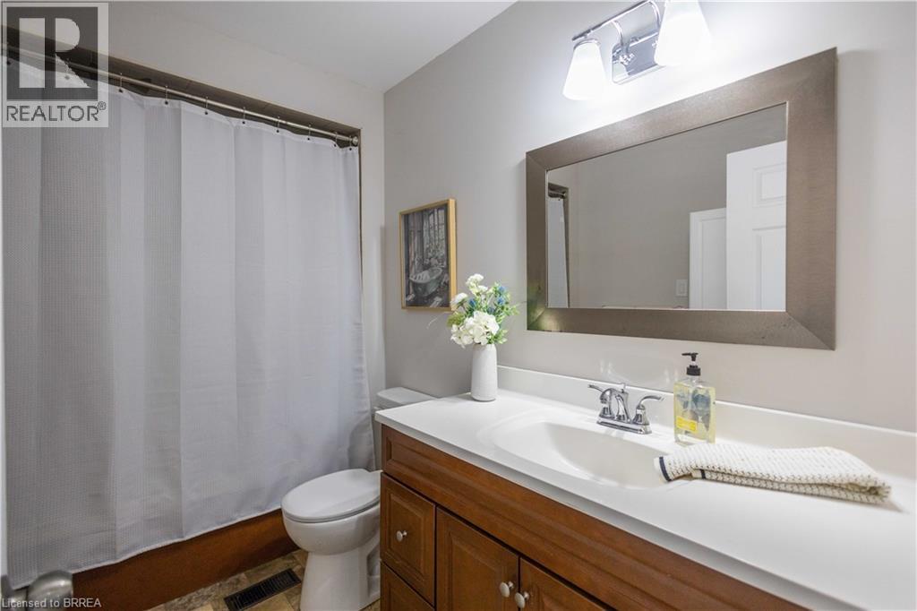 11 Montour Place, Brantford, Ontario  N3R 5E4 - Photo 18 - 40822691