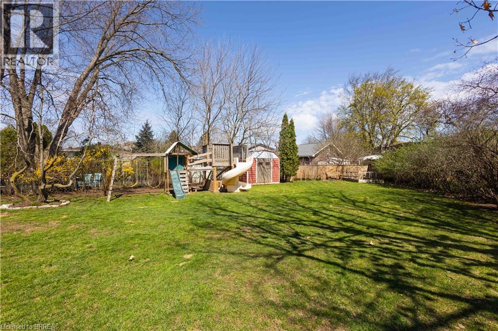 11 Montour Place, Brantford, Ontario  N3R 5E4 - Photo 36 - 40822691