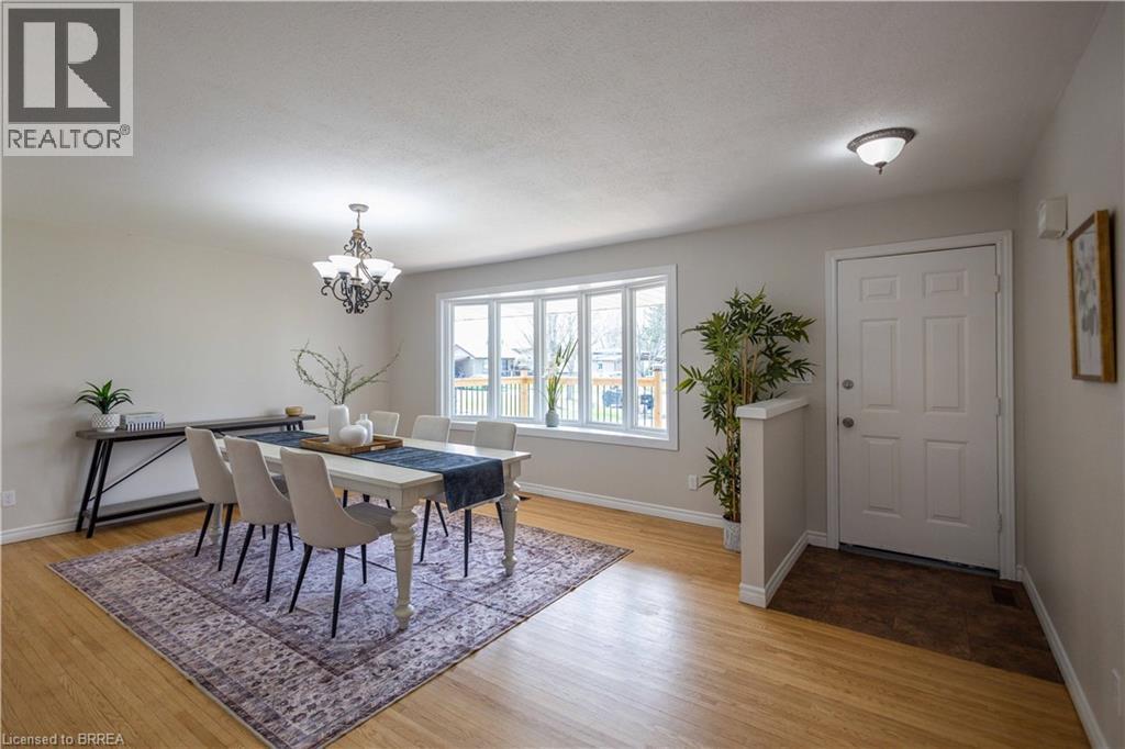 11 Montour Place, Brantford, Ontario  N3R 5E4 - Photo 4 - 40822691