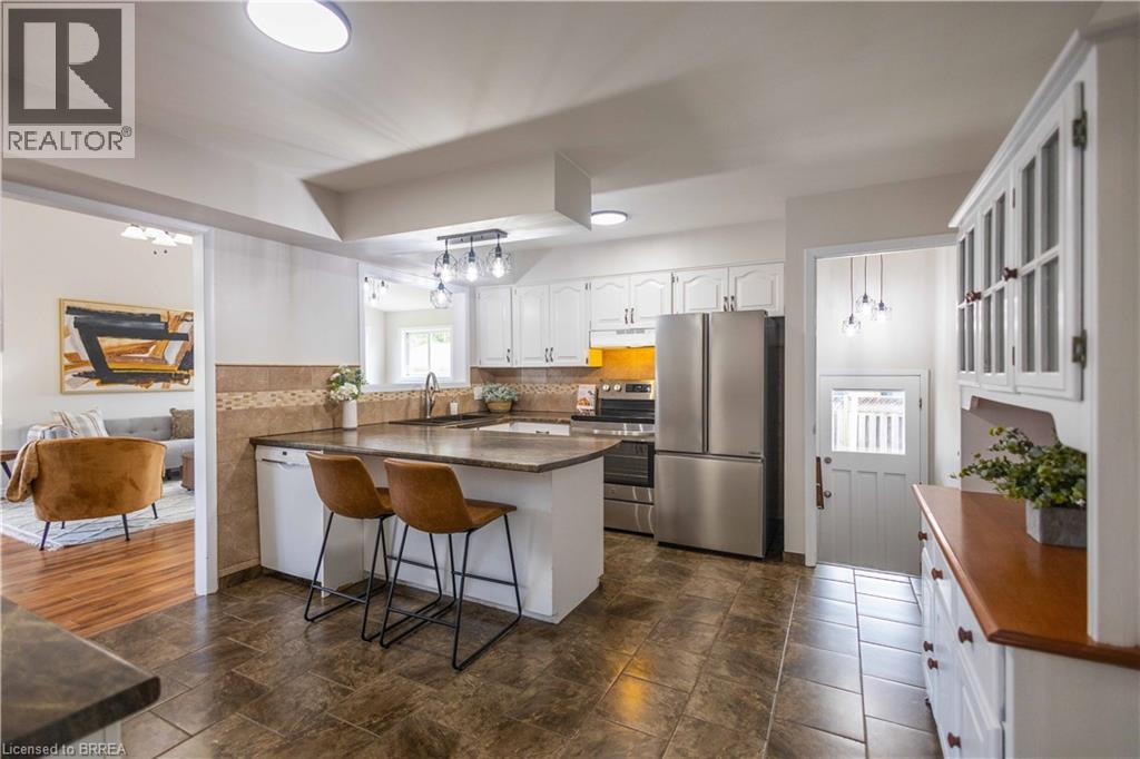 11 Montour Place, Brantford, Ontario  N3R 5E4 - Photo 7 - 40822691