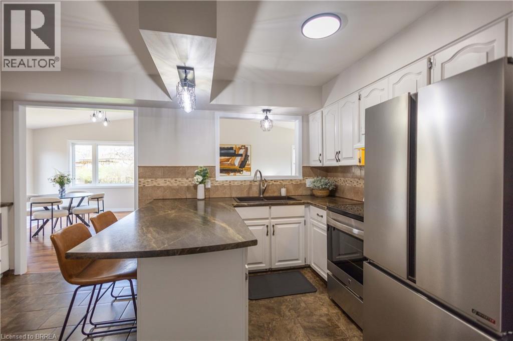 11 Montour Place, Brantford, Ontario  N3R 5E4 - Photo 8 - 40822691