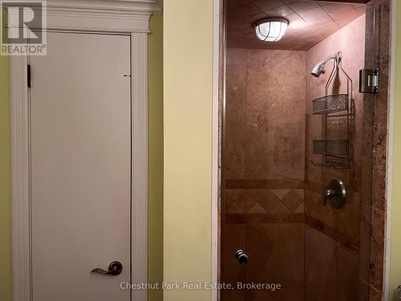 135 Christopher Avenue, Wasaga Beach, Ontario  L9Z 1S4 - Photo 38 - S12947514