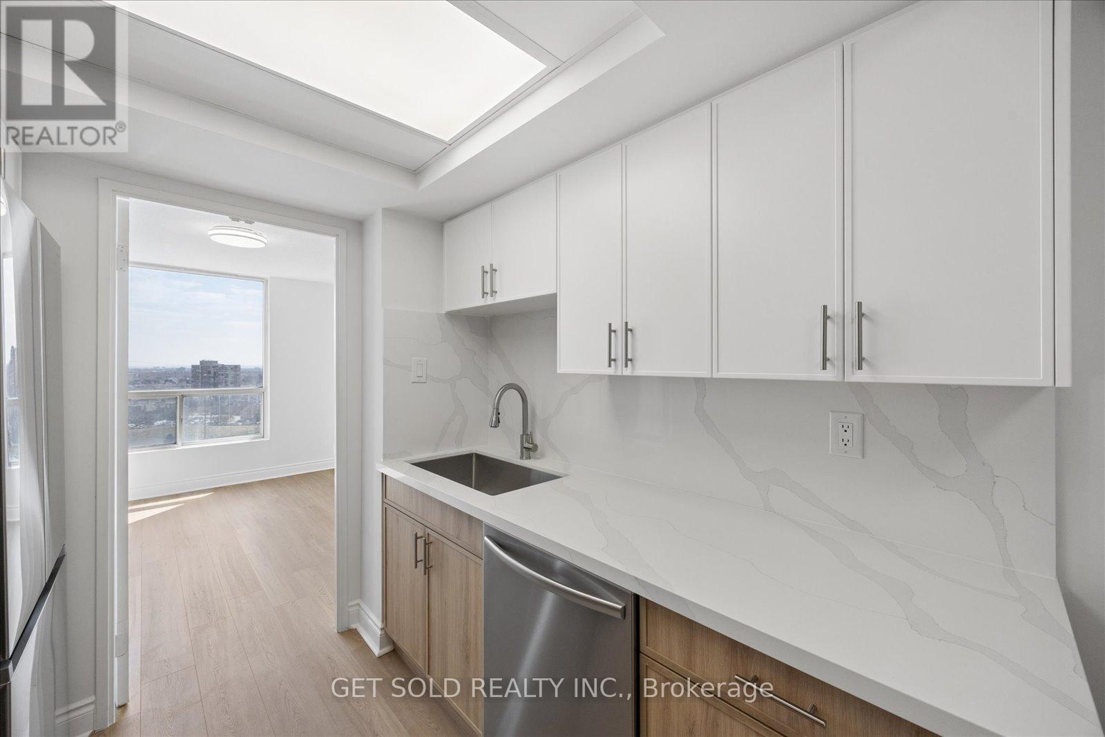 1804 - 4460 Tucana Court, Mississauga, Ontario  L5R 3K9 - Photo 5 - W13033172