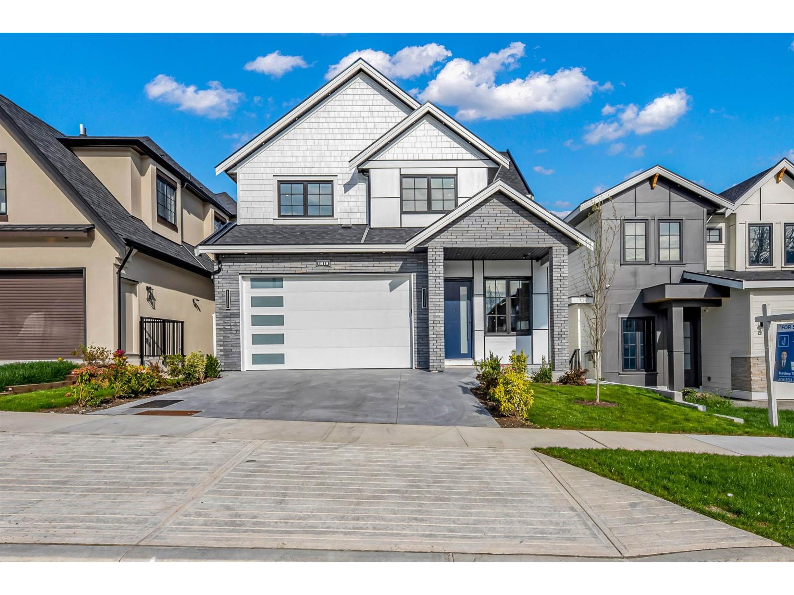 6918 204a Street, Langley, British Columbia  V2Y 0W4 - Photo 3 - R3113353