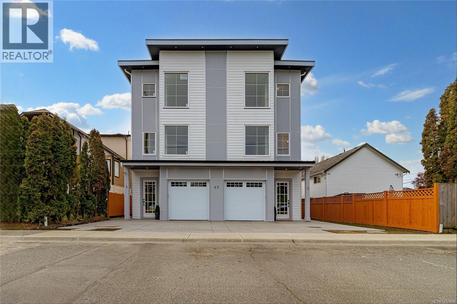 # 1 95 Battleford Ave, Saanich, British Columbia