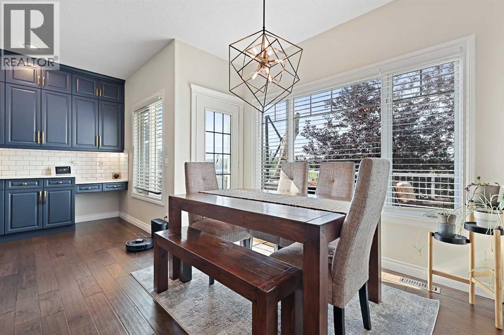 739 Cimarron Close, Okotoks, Alberta  T1S 1X4 - Photo 9 - A2295107