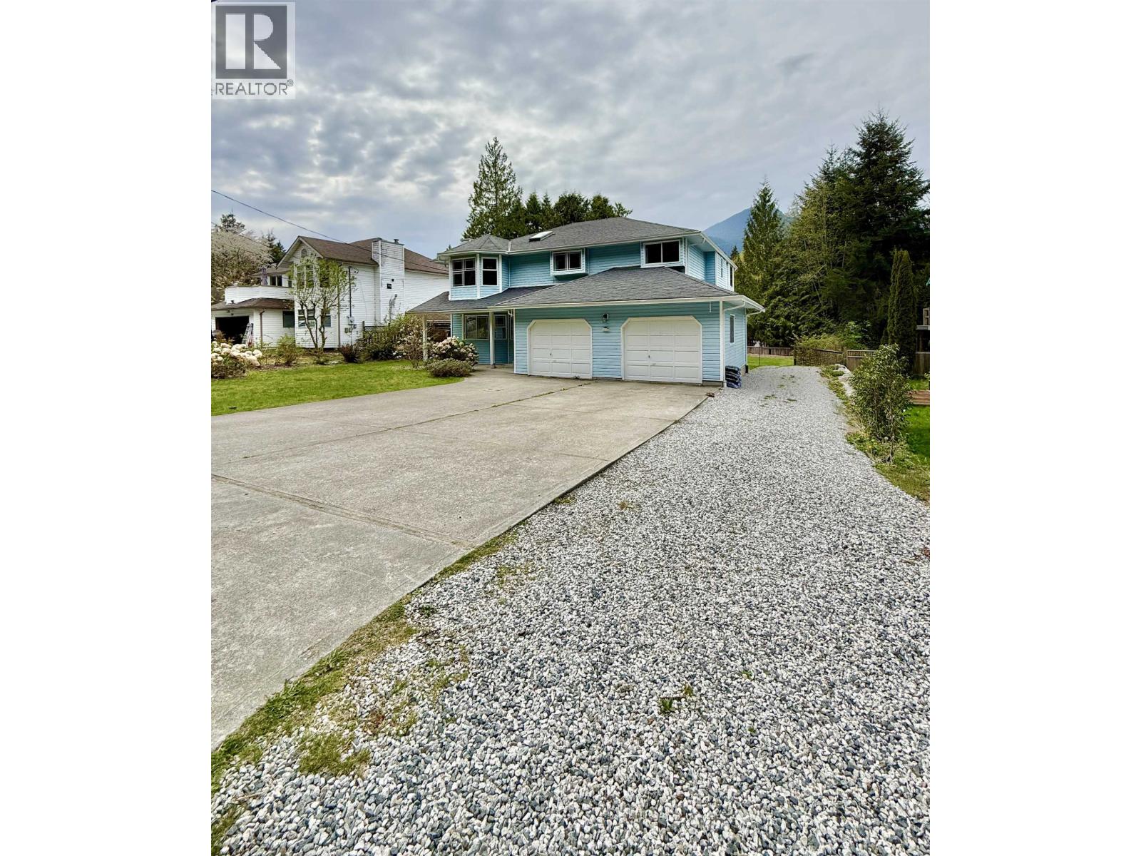 1705 Ymca Road, Langdale, British Columbia  V0N 1V6 - Photo 3 - R3114409
