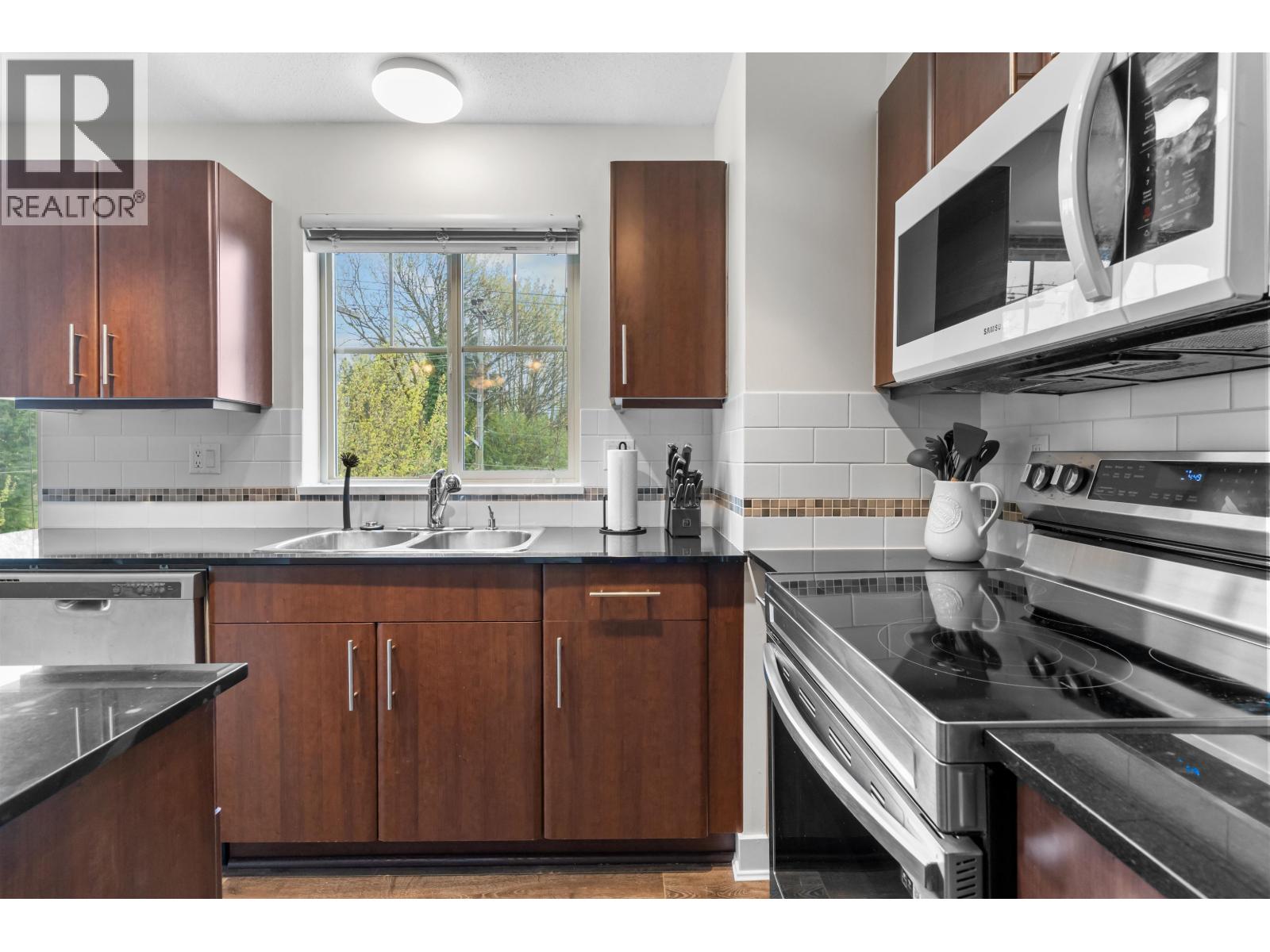 304 12020 207a Street, Maple Ridge, British Columbia  V2X 8V2 - Photo 7 - R3114882