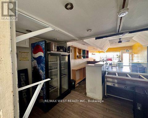 477 Oakwood Avenue, Toronto, Ontario  M6E 2W4 - Photo 5 - C13033284