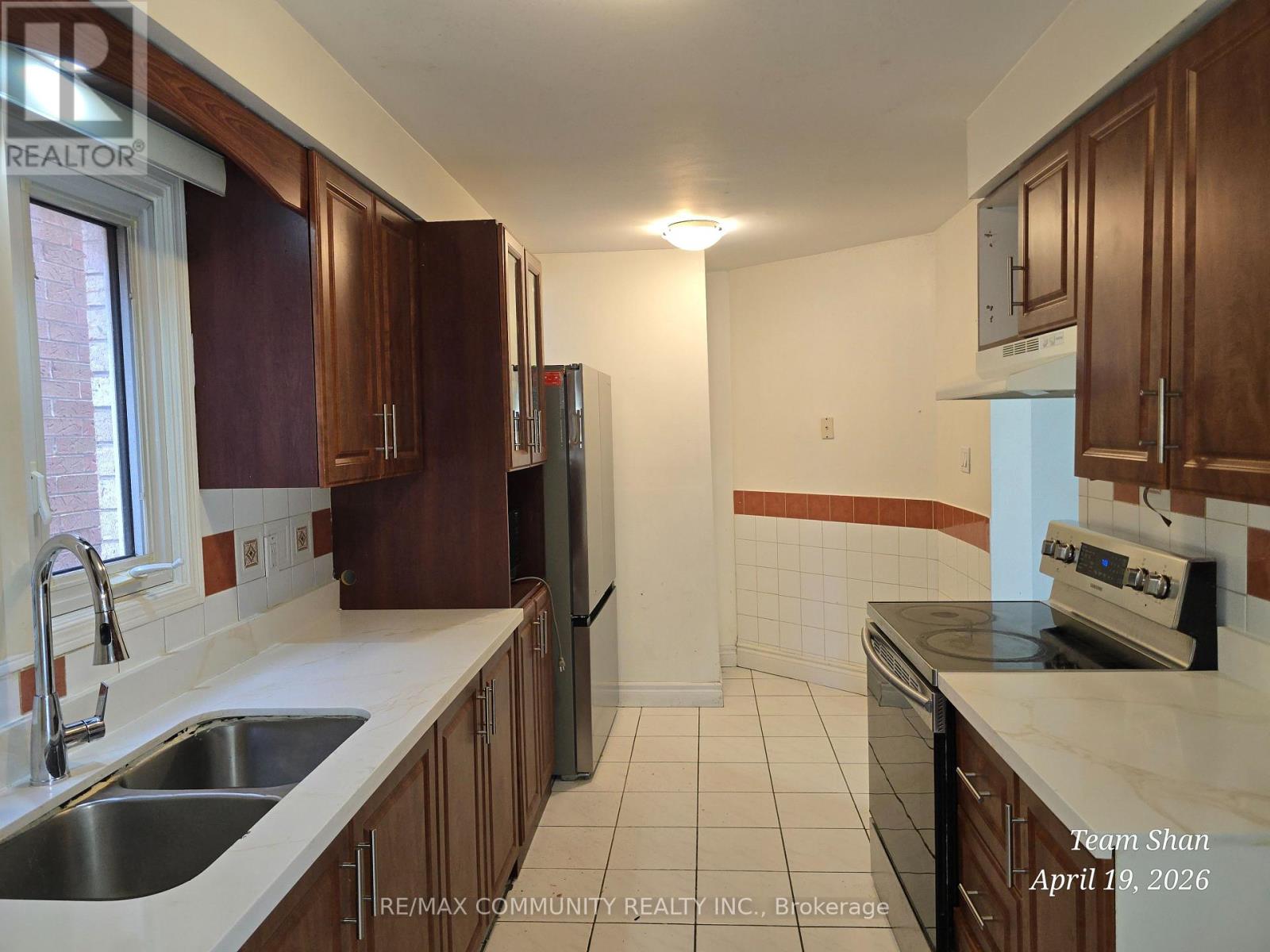 Main - 108 Pennyhill Drive, Toronto, Ontario  M1B 4K7 - Photo 2 - E13033298