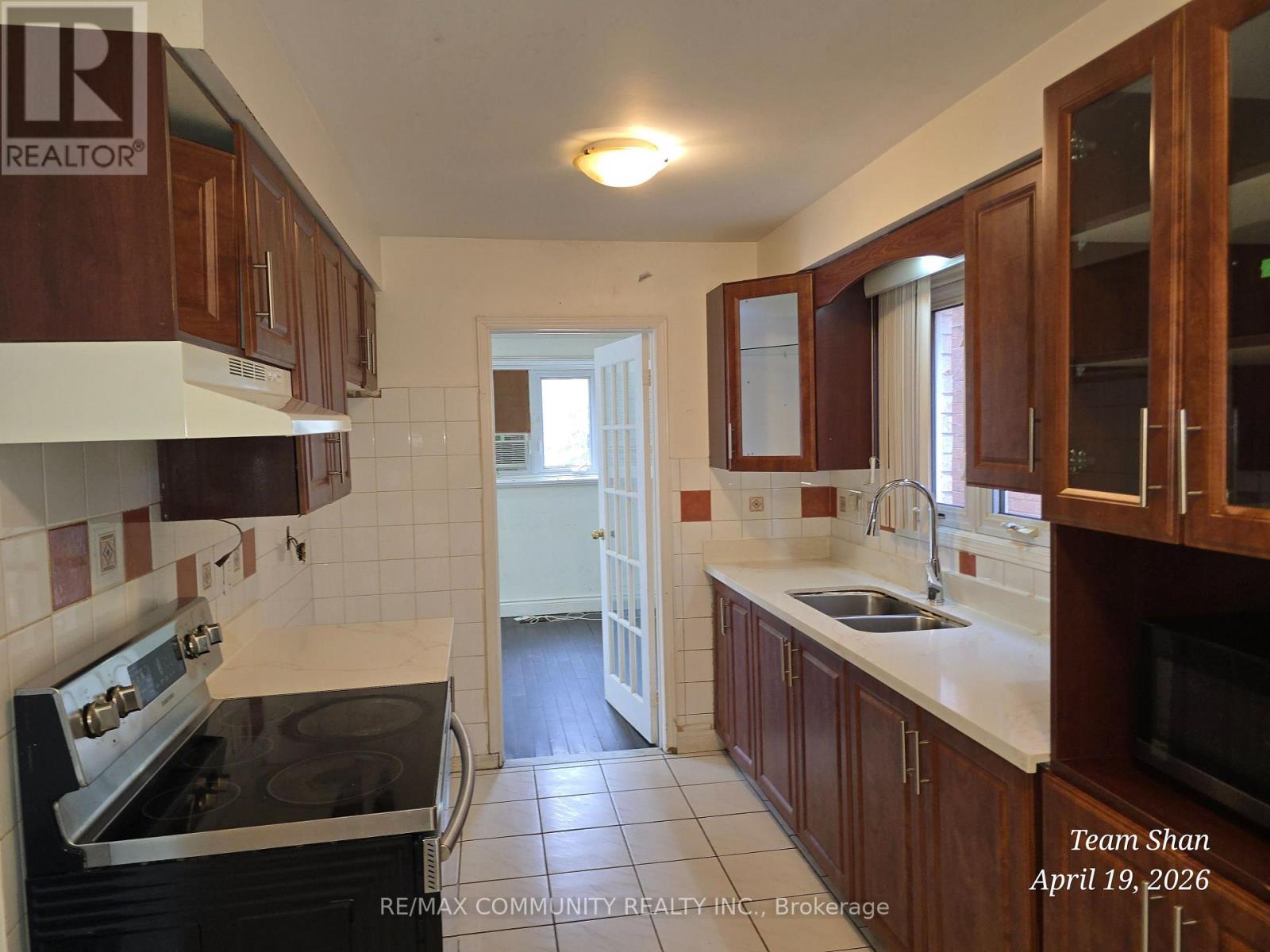 Main - 108 Pennyhill Drive, Toronto, Ontario  M1B 4K7 - Photo 3 - E13033298