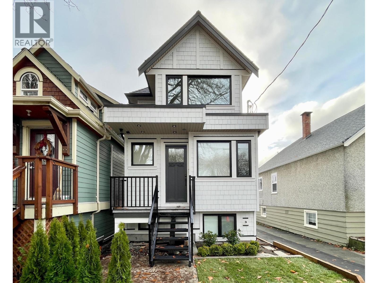 162 E 43rd Avenue, Vancouver, British Columbia  V5W 1S9 - Photo 1 - R3113677