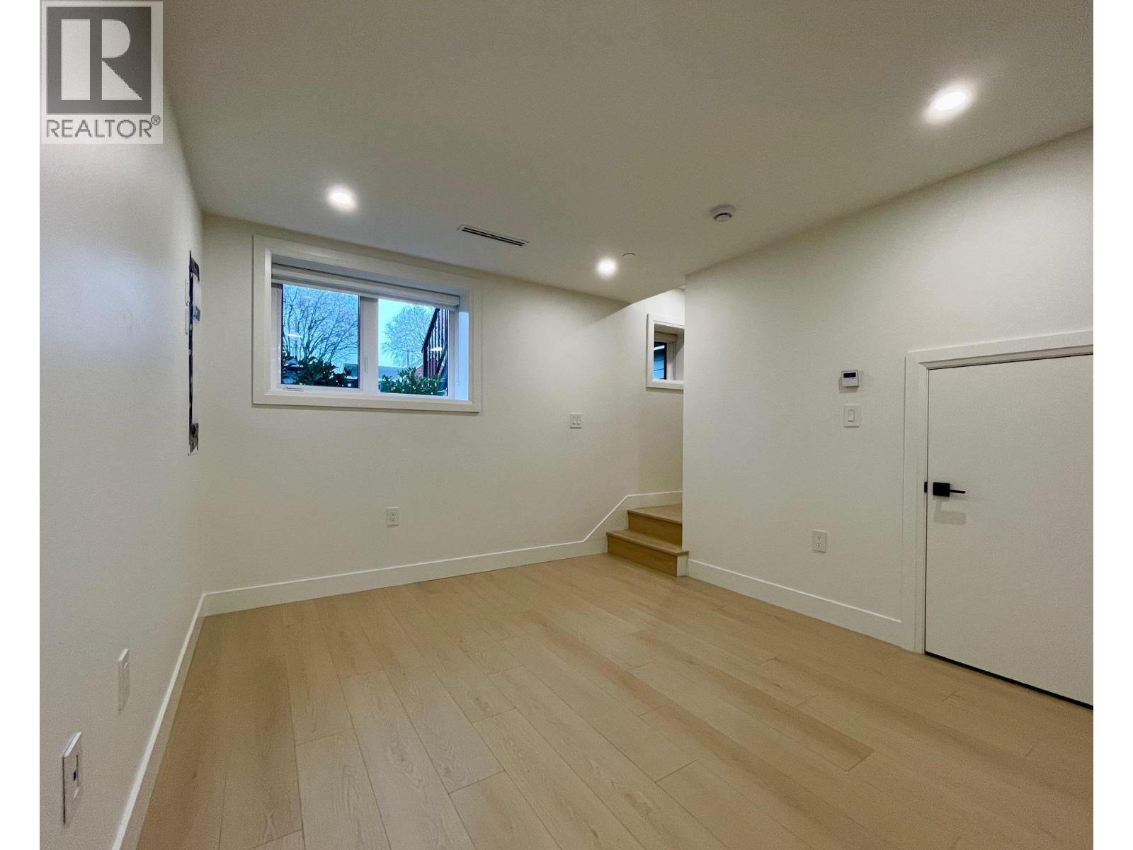 162 E 43rd Avenue, Vancouver, British Columbia  V5W 1S9 - Photo 11 - R3113677