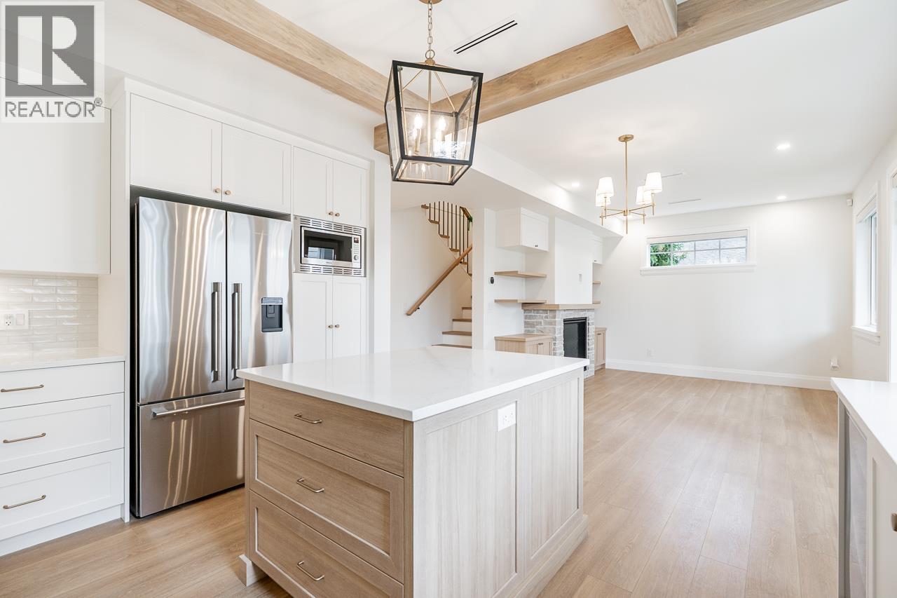 2 5411 CRESCENT DRIVE, Delta, British Columbia