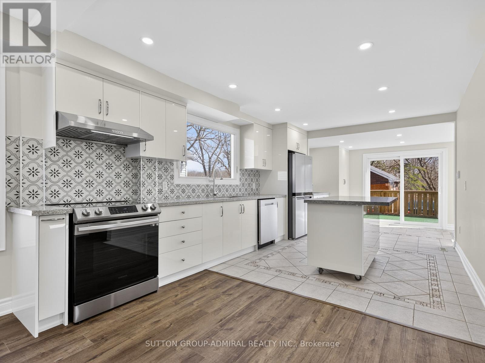 408 ANDREW STREET, Newmarket, Ontario