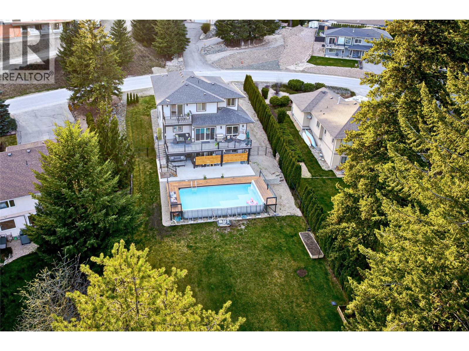 2790 Mountview Drive, Blind Bay, British Columbia