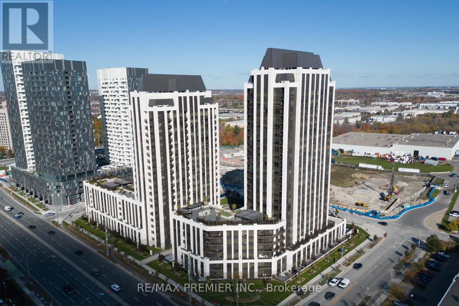 909 - 9085 JANE STREET, Vaughan, Ontario
