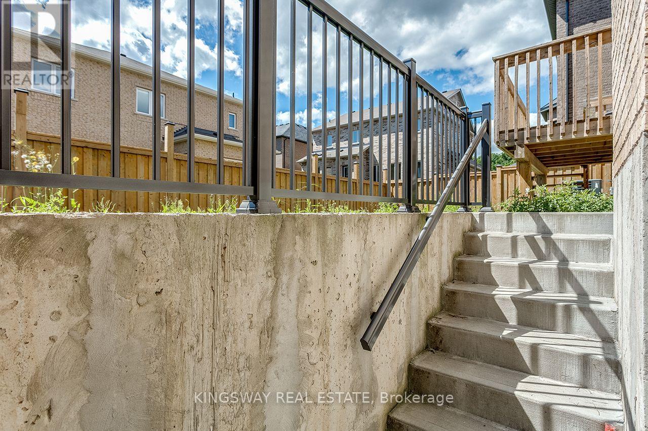 3226 William Rose Way, Oakville, Ontario  L6H 0T6 - Photo 35 - W13033272