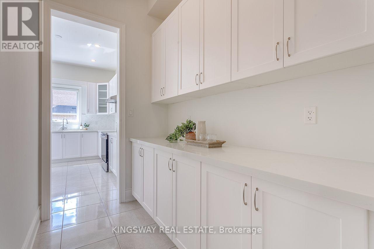 3226 William Rose Way, Oakville, Ontario  L6H 0T6 - Photo 9 - W13033272