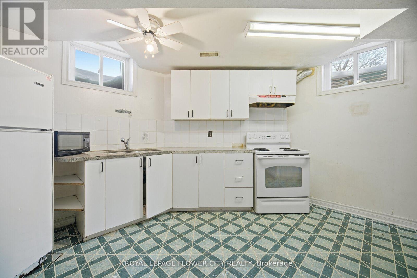 1 Donaldson Drive, Brampton, Ontario  L6Y 3G7 - Photo 37 - W13033280