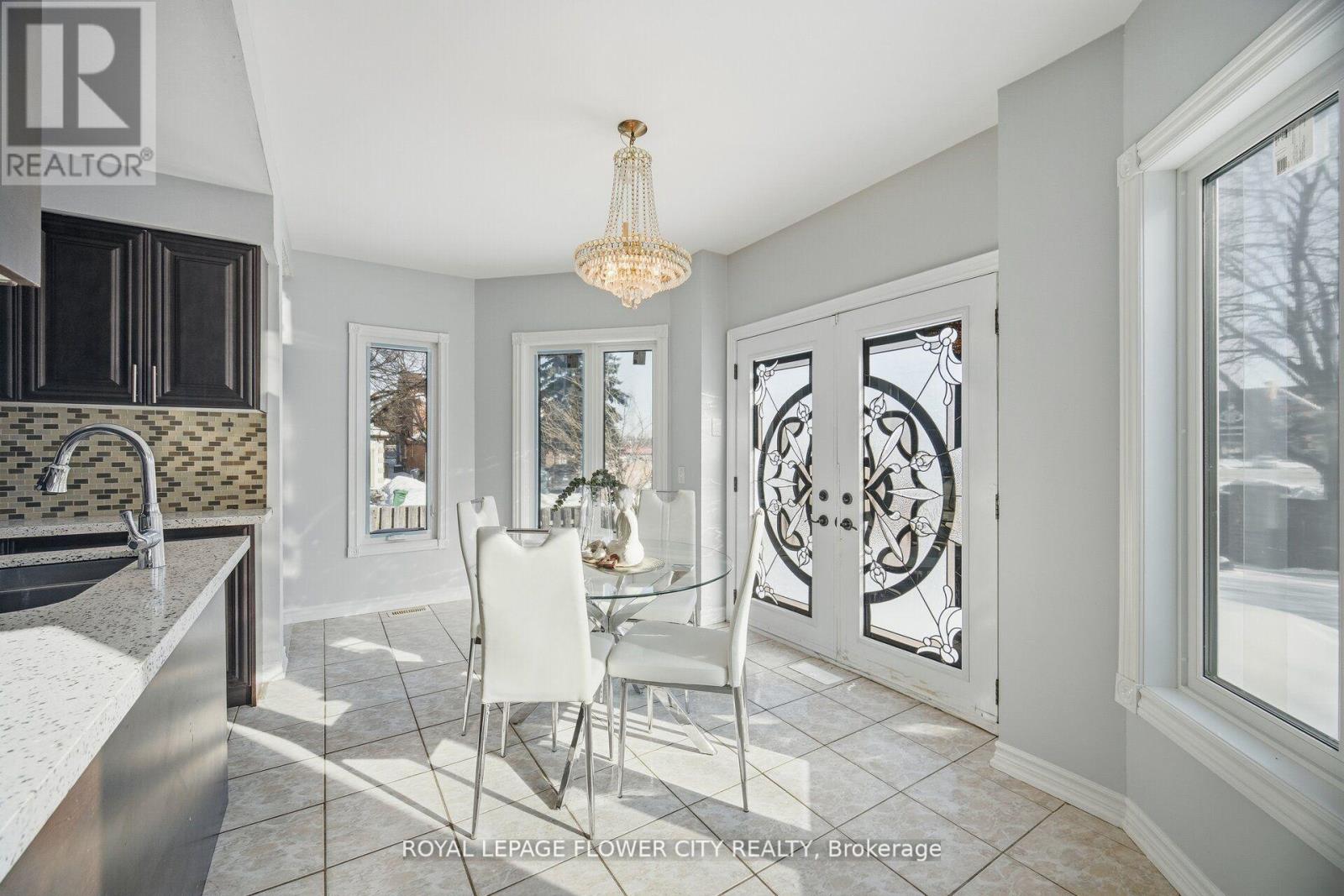 1 Donaldson Drive, Brampton, Ontario  L6Y 3G7 - Photo 9 - W13033280