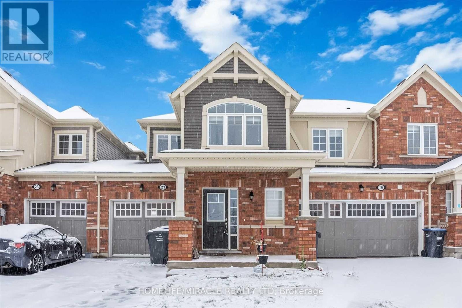 21 DONLAMONT CIRCLE, Brampton, Ontario
