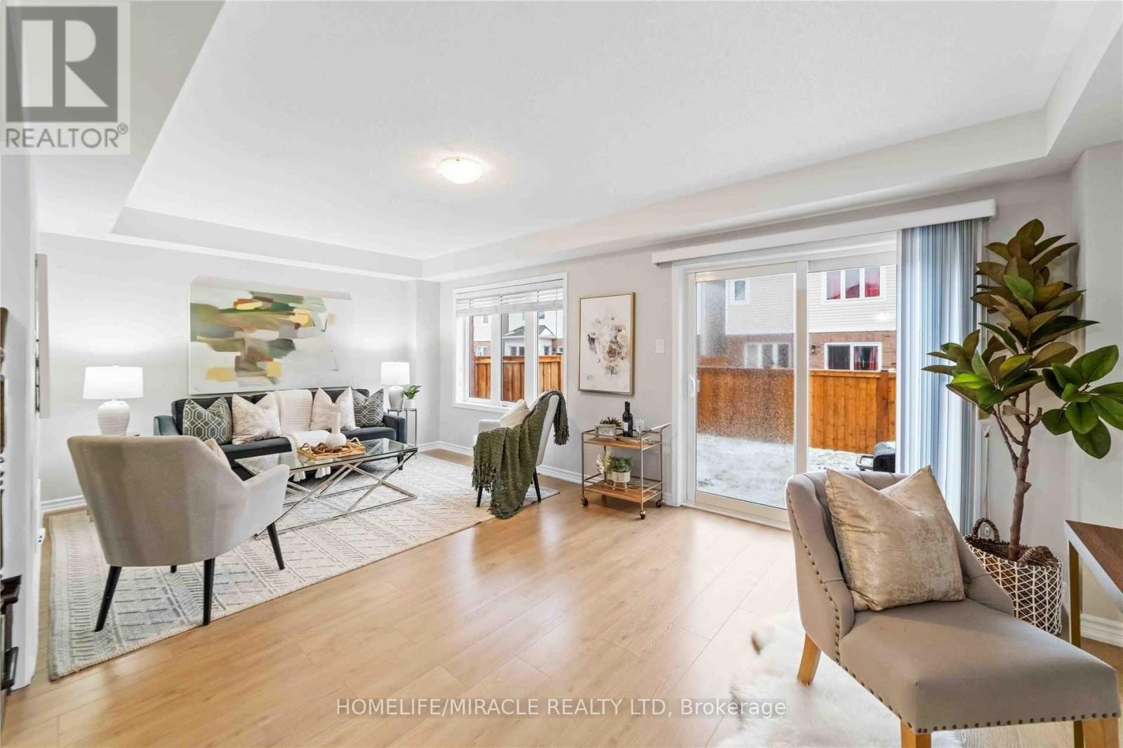 21 Donlamont Circle, Brampton, Ontario  L7A 4T5 - Photo 5 - W13033290