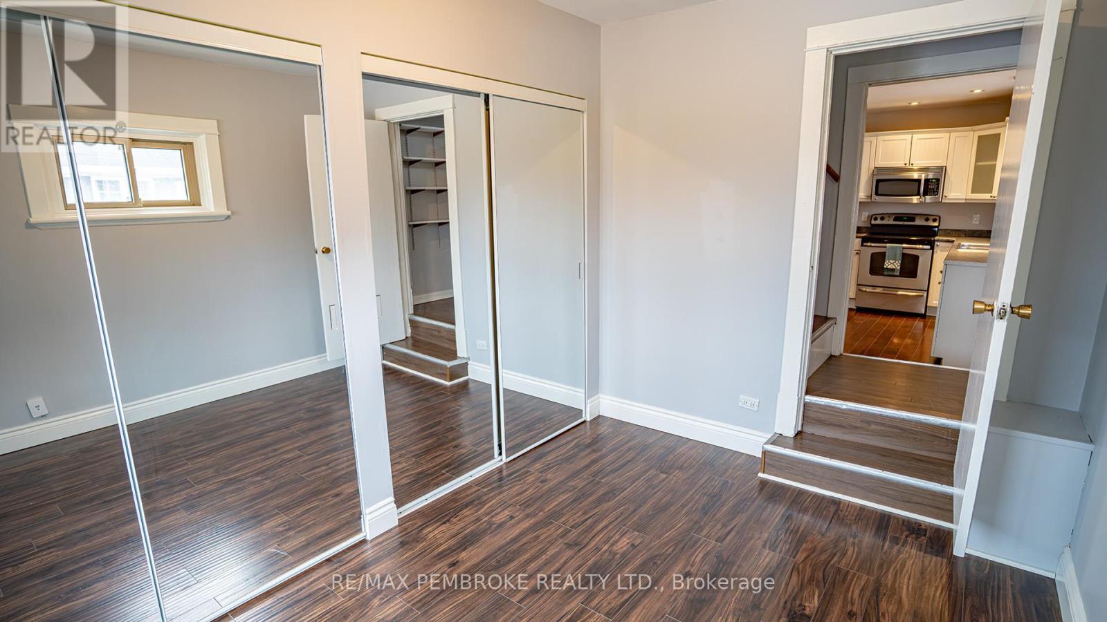 206 Golf Course Road, Laurentian Valley, Ontario  K8A 7B3 - Photo 19 - X12790992