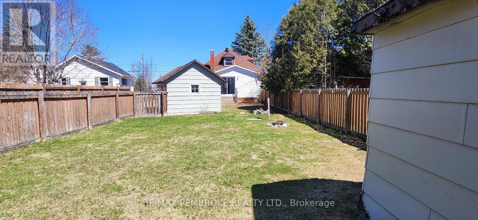 206 Golf Course Road, Laurentian Valley, Ontario  K8A 7B3 - Photo 30 - X12790992